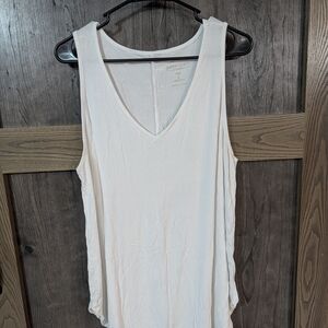 Torrid White Super Soft V-Neck Tank Top